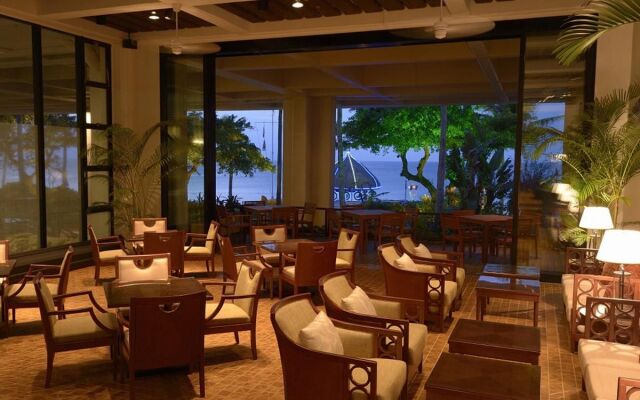The Moon Beach Museum Resort