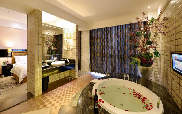 Xiamen Discovery Hotel
