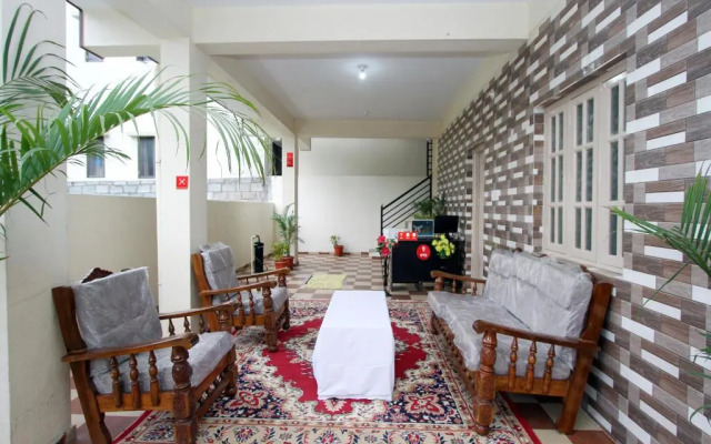 J J Palace By OYO Rooms