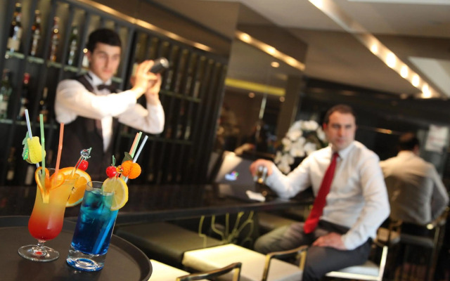Mirilayon Hotel