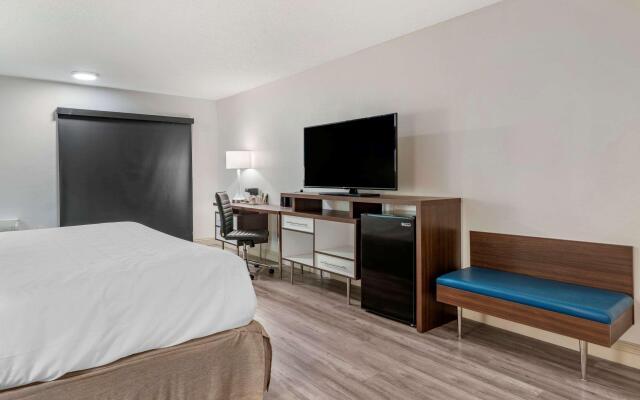 Clarion Pointe Fresno near Yosemite