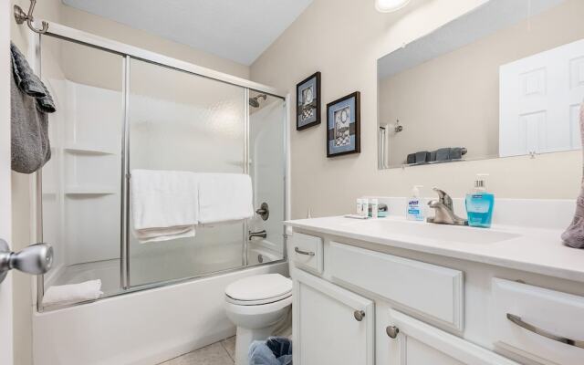 Niceville Dream Home Sleeps 13