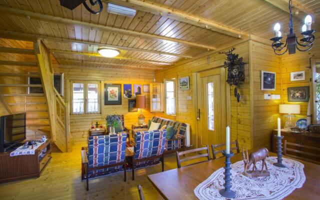 Ricky Chalet Near Troodos