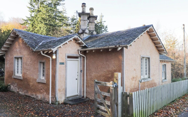 Cormack Lodge - Brodie Castle