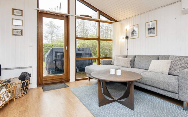 6 Person Holiday Home in Hemmet