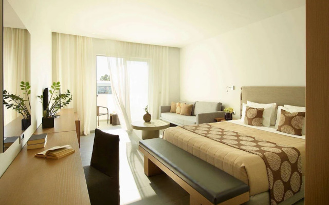 The Ixian Grand & All Suites Hotel