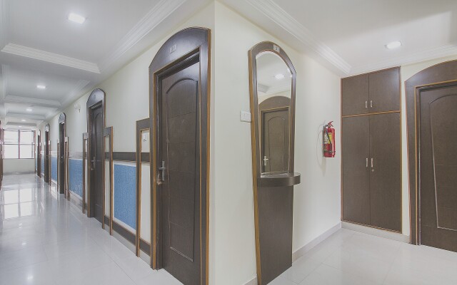 OYO Flagship 983 Hotel Surya Residency