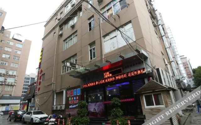 Baiyou Hotel (Shanghai Hongqiao Airport Wuzhong Road)