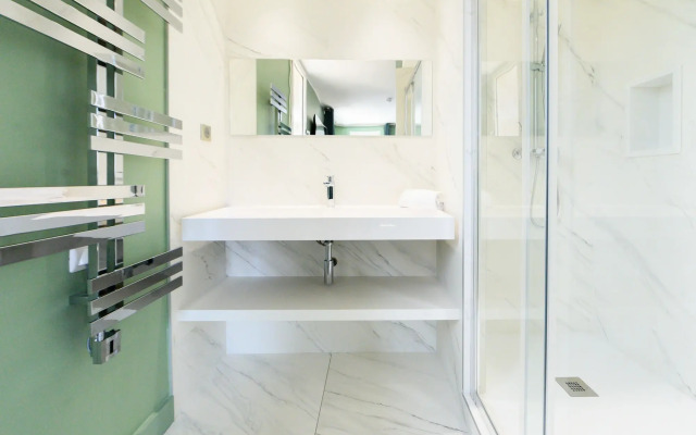 Grand Hôtel Dauphiné Toulon, Boutique Hôtel & Suites