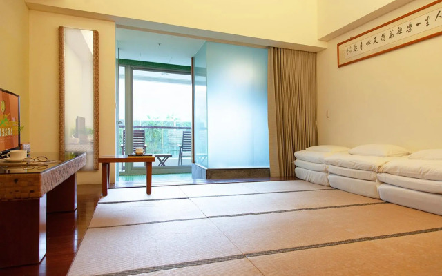 Luminous Hot Spring & Resort