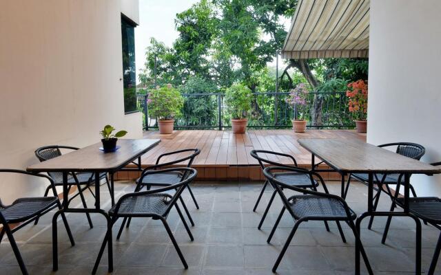 ZEN Rooms Terogong Near Pondok Indah