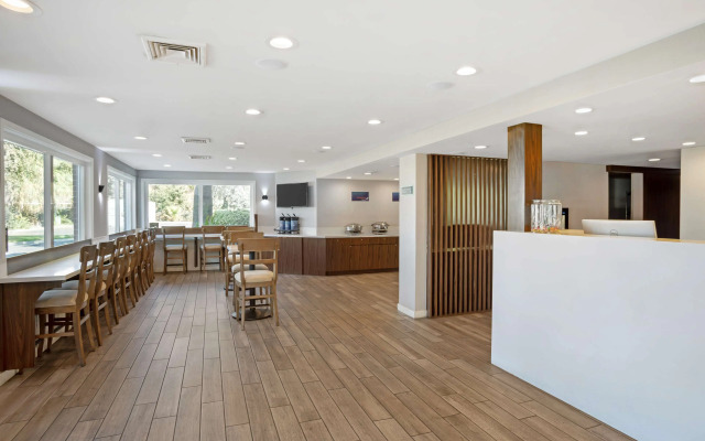 Best Western Shadow Inn