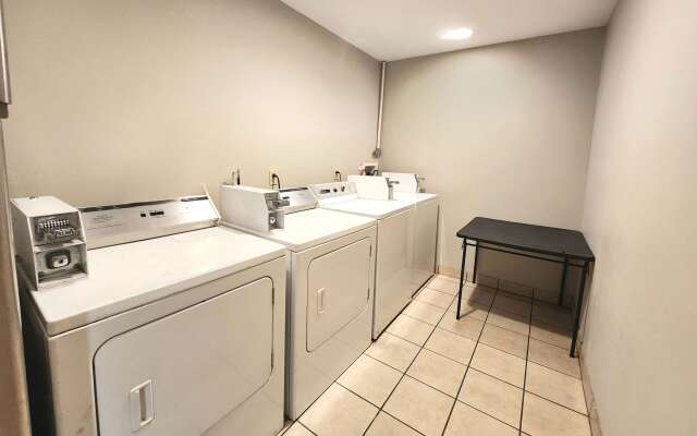 Days Inn & Suites by Wyndham Thibodaux