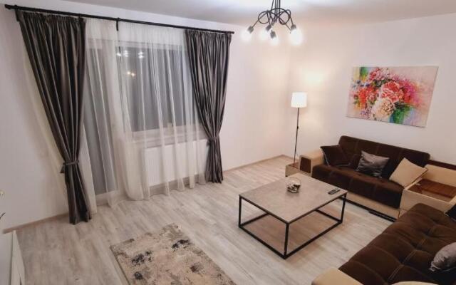 Art Apartment 2