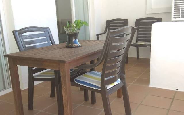 Apartment with 2 Bedrooms in Roses, with Pool Access, Enclosed Garden And Wifi - 2 Km From the Beach