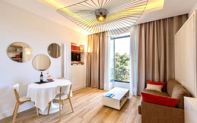 GRAND HÔTEL City Center at 2 minutes walk from the beach