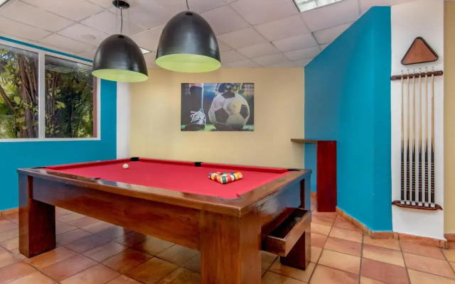 Hodelpa Garden Suites Golf & Convention Center