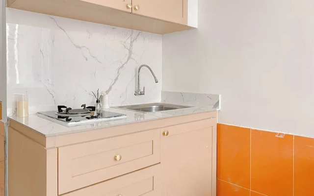 New Furnished And Comfy 2Br Menteng Square Apartment