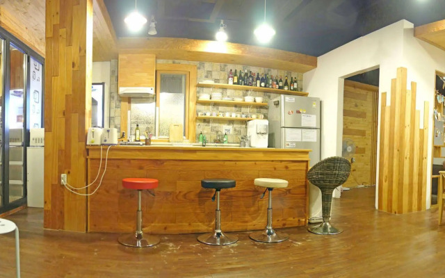 Melon Guesthouse - Hostel