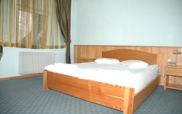 Kar Otel
