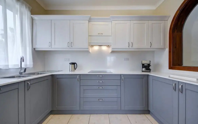 Villa Stephanotis - 3 Bedroom Villa With Pool