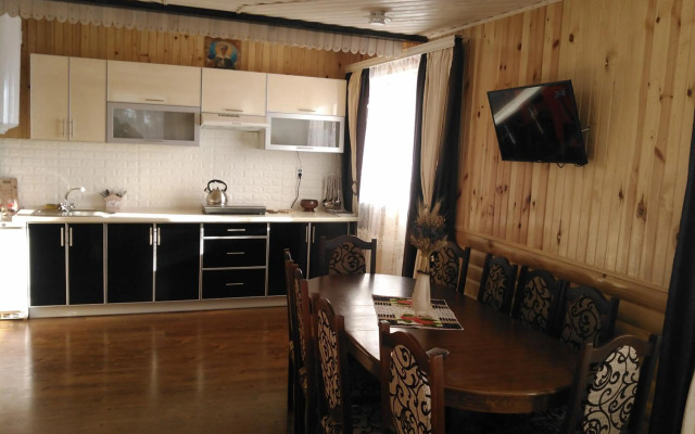 Сімейний котедж КРАЄВИД