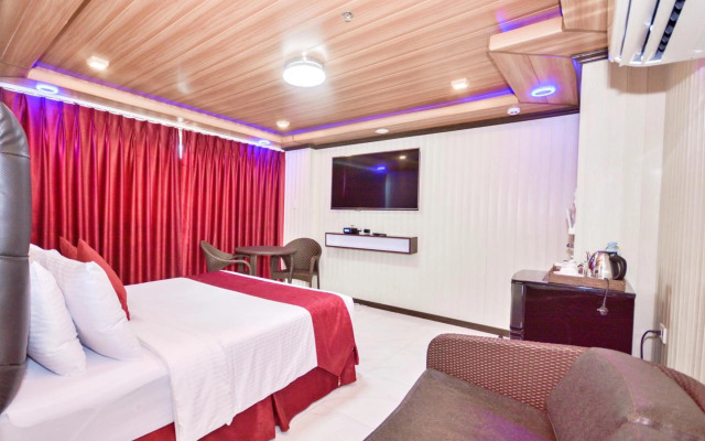 Diamond Water Edge Resort