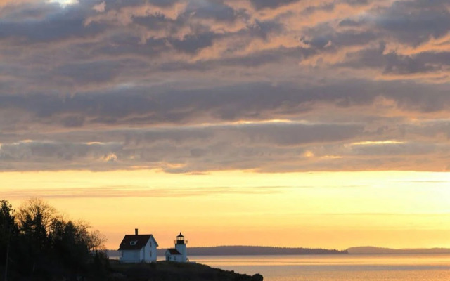 Youngtown Inn & Restaurant