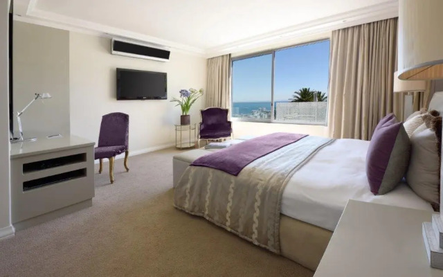 The Clarendon - Bantry Bay