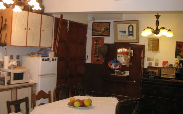 Antique Seaside Stone House - Boat Trips