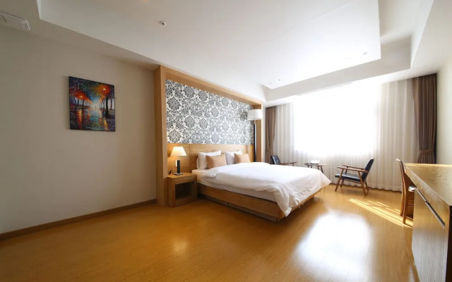 Lake 45 Hotel