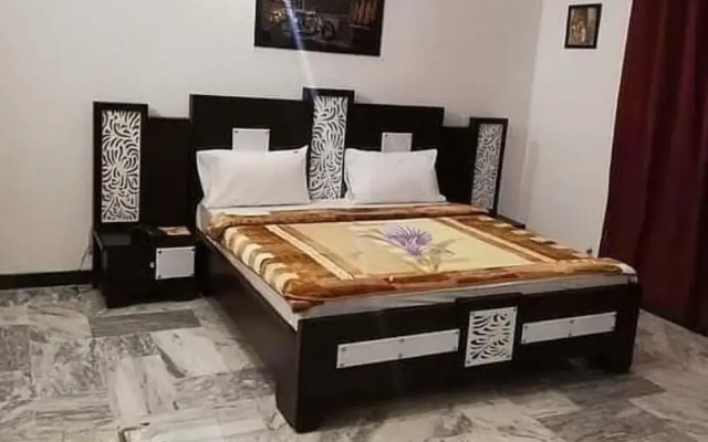 Roomi Guest House