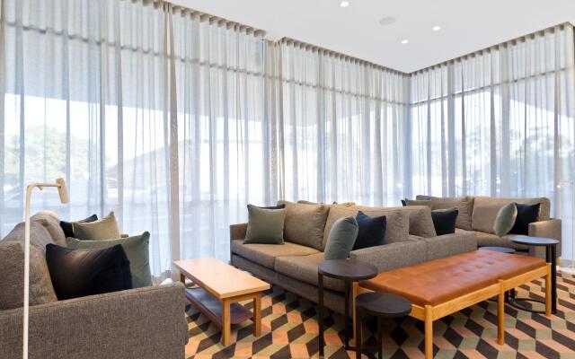 Mantra on Sydney Airport