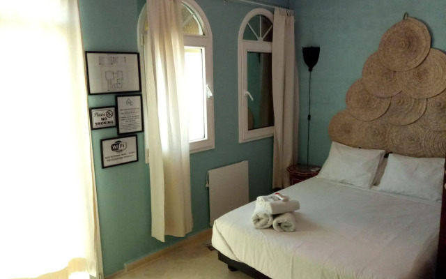 Mia Hostels