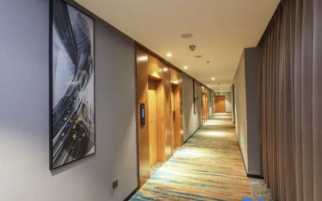 Unitour Hotel (Yulin Cross Street Xiaweiyi)