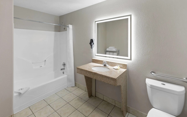 Days Inn by Wyndham Temple