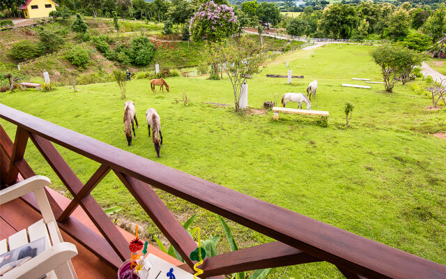 E-outfitting Pai Resort