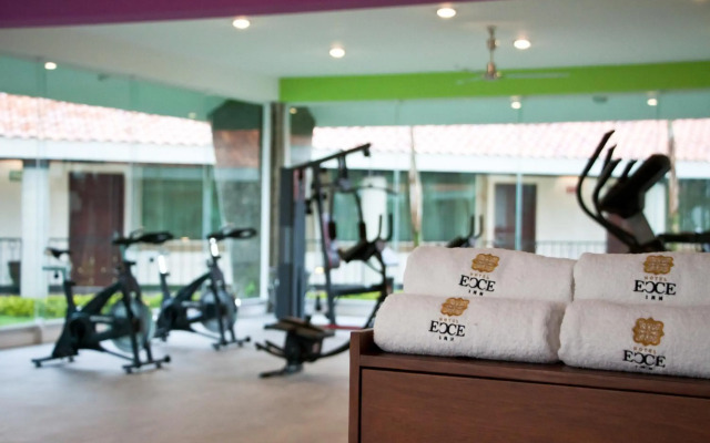 Hotel Ecce Inn & Spa