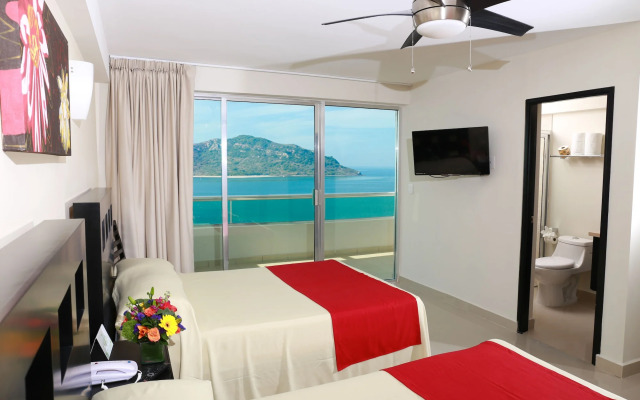 Suites Las Flores Beach Mazatlan
