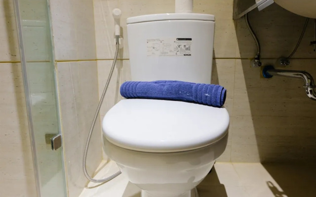 Pool View Brooklyn Studio Apartment near IKEA