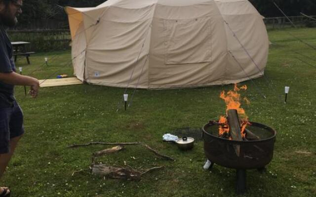 The Swallows glamping