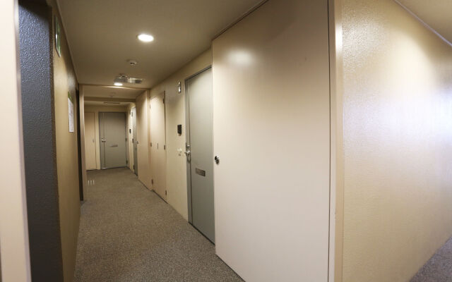 Rinn Sanjo Ohashi East