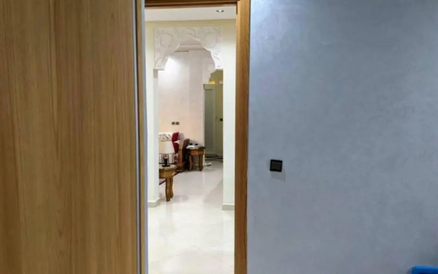 Classic and Comfy Apartment.Steps to Sea.Tarmway