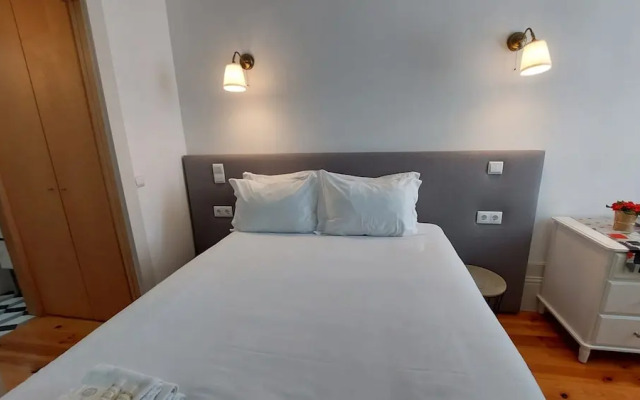 Downtown Charming by Vacationy