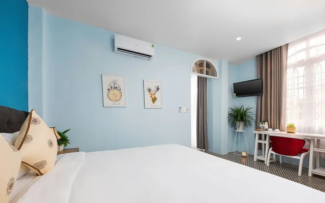 The Mirror Danang Hostel