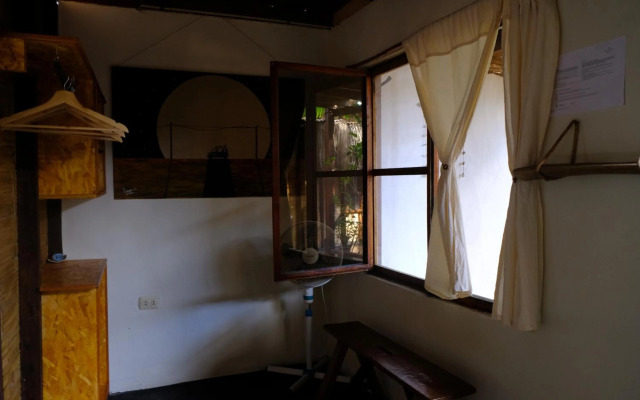 Casa Kresala, Surf House