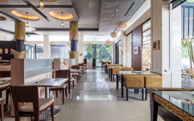 Sun Dialogue Hotel by Cosmos Creation