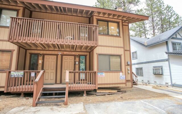 Summit X-ross Roads Condo