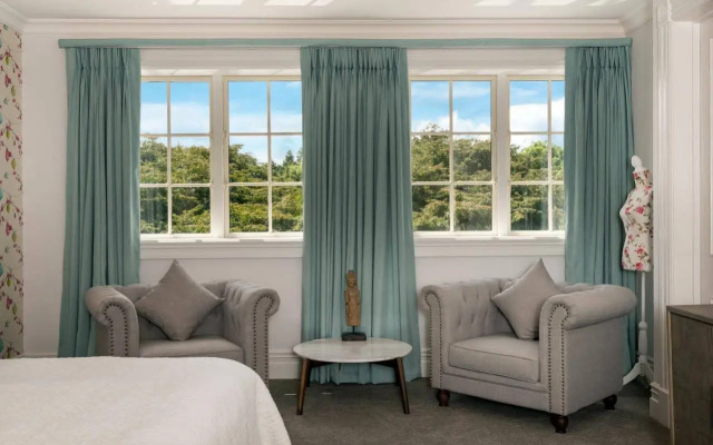 Henley Hotel