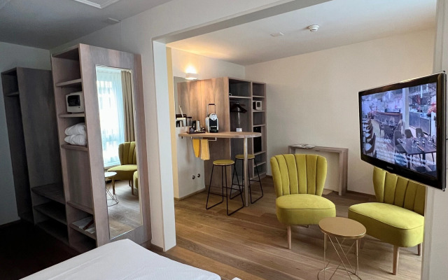 PLATZHIRSCH ZÜRICH - Downtown Boutique Hotel & Sushi Lounge